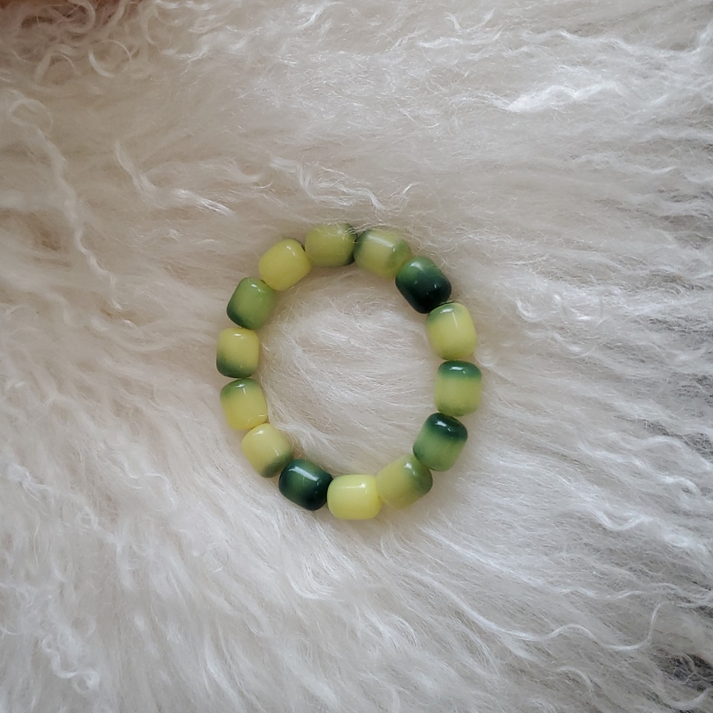 💚Handmade by me!Bodhis-Limon Barrel Shaped in ombre yellow, lime & jade green